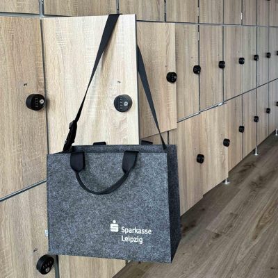 Desk-Sharing-Tasche am Holzspint